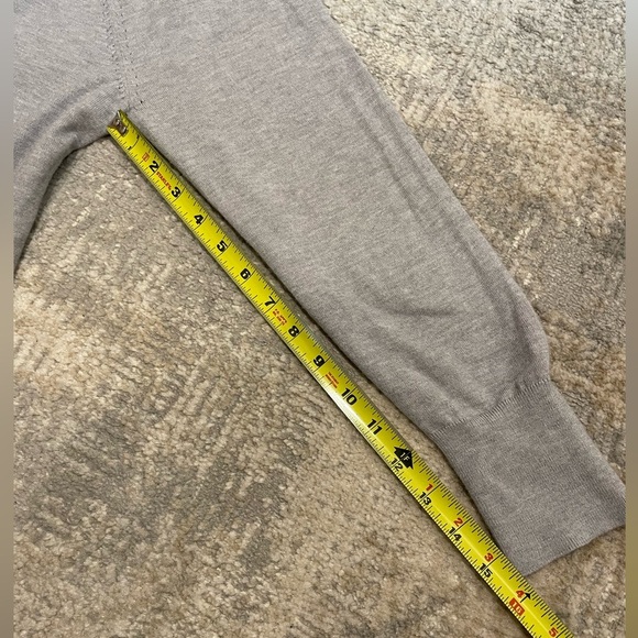 Victorias Secret Top Medium Gray Twist Back Lightweight Sweater Shirt Yoga Soft - Picture 11 of 11